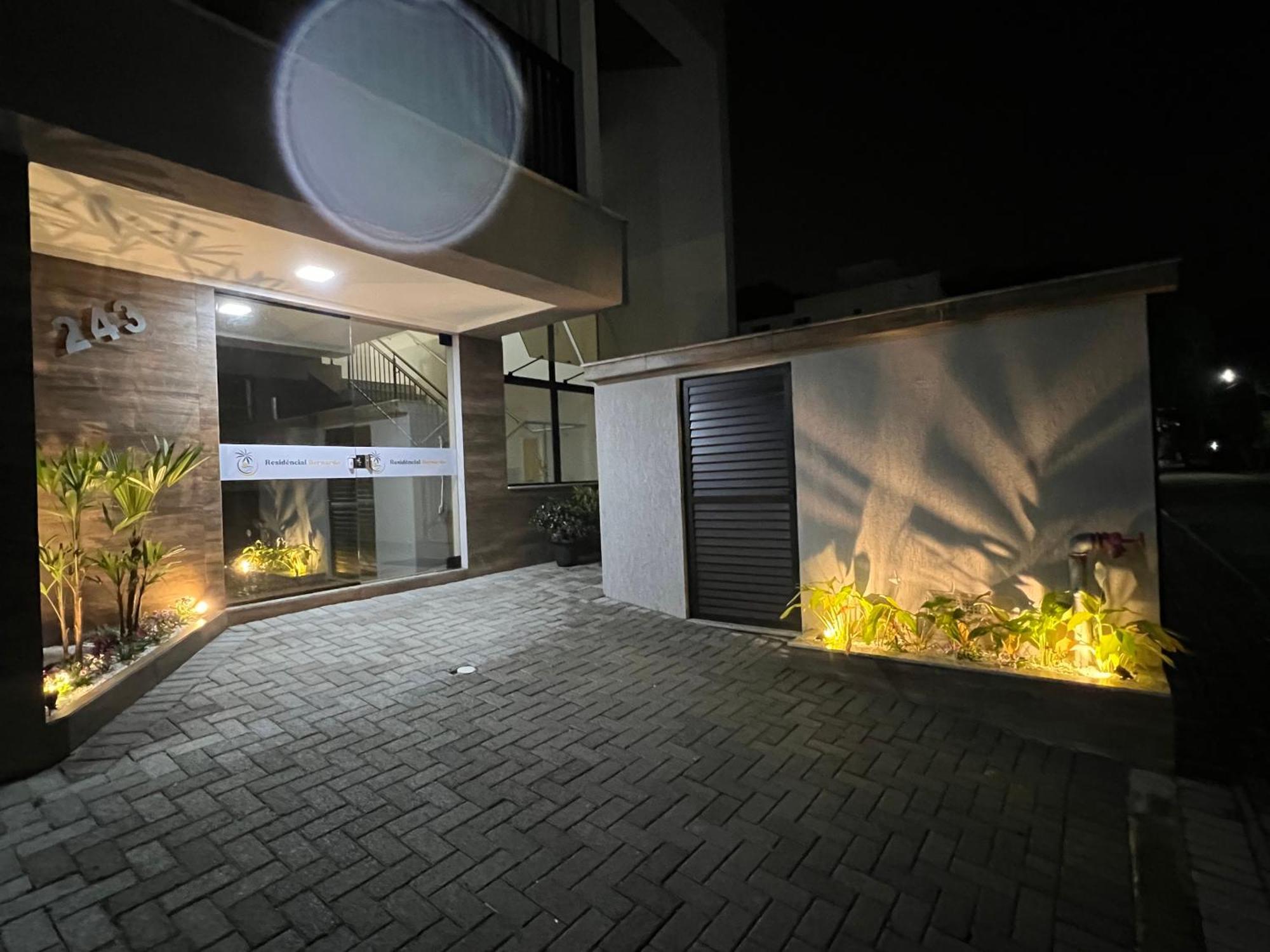 Residencial Bernardo Apartment Bombinhas Exterior photo